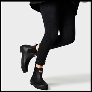 HUNTER Women  Original Chelsea Boots
Navy Blue Slip-On Rubber Ankle Boots
$155 8